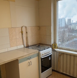 Продажа 4-комн квартиры на вторичном рынке Клязьминская улица,  д. 10 к1