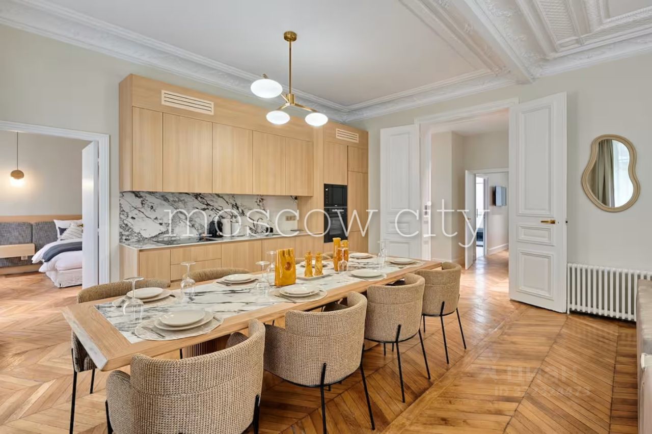 Аренда 4-комн квартиры на вторичном рынке Малая Бронная улица, 44