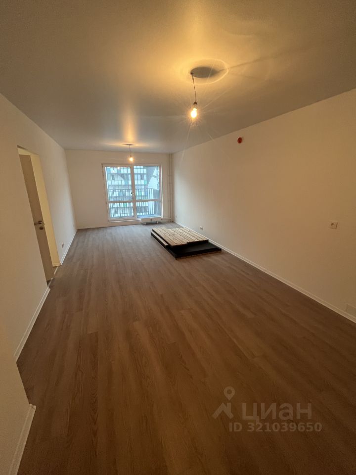 Продажа 3-комн квартиры на вторичном рынке Кудрово г., улица Центральная, 8к1