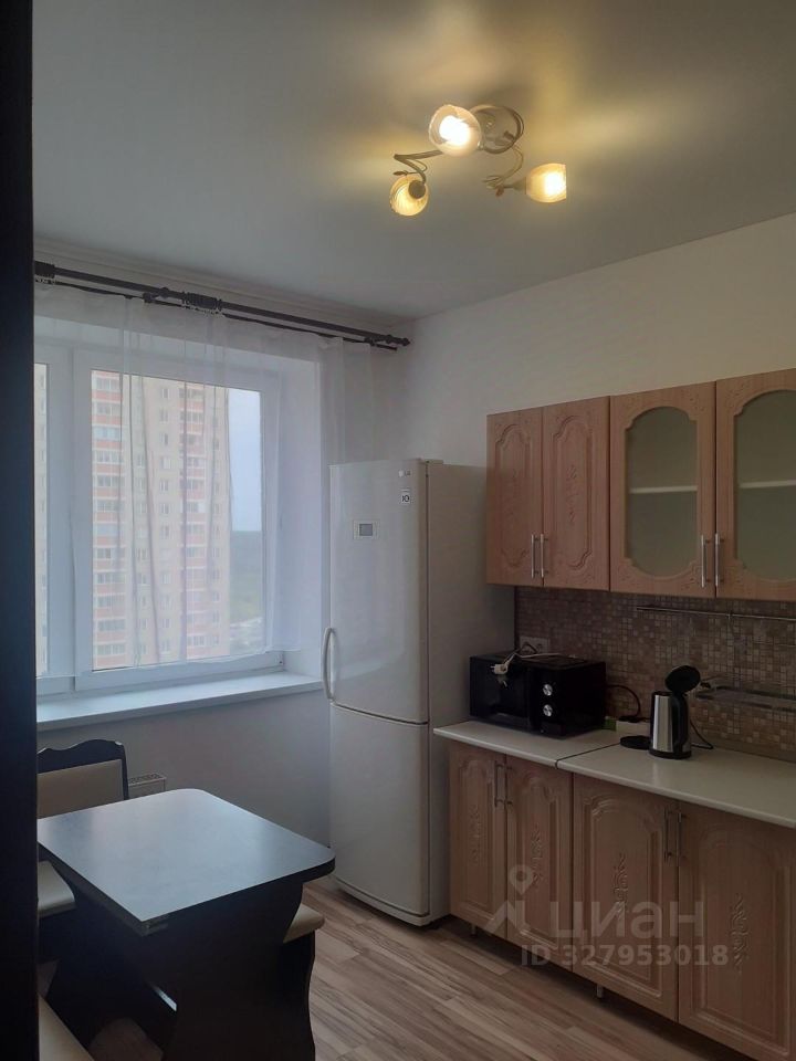 Аренда 2-комн квартиры на вторичном рынке Балашиха, улица Дмитриева, 30