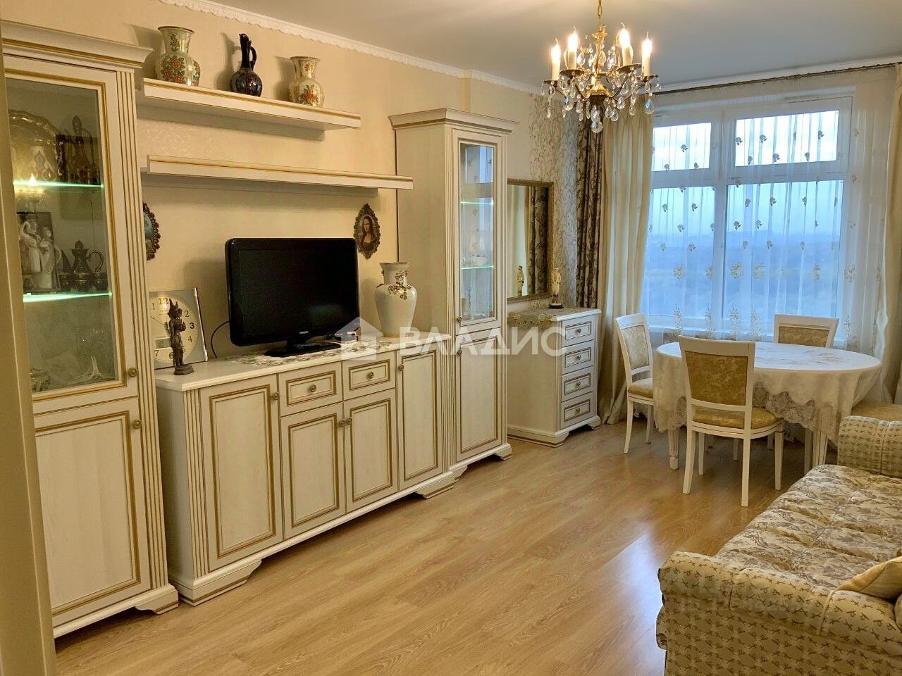 Продажа 2-комн квартиры на вторичном рынке улица Поляны, 5