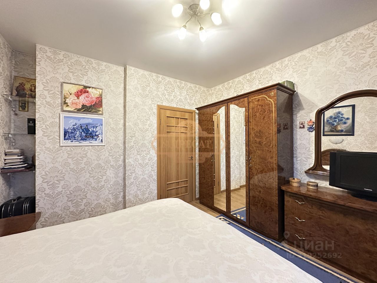 Продажа 3-комн квартиры на вторичном рынке Петергофское шоссе, 84к11