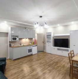 Продажа 2-комн квартиры на вторичном рынке Плотников переулок