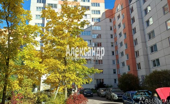 Продажа 3-комн квартиры на вторичном рынке Красное Село г, Спирина ул,  д. 7 к1