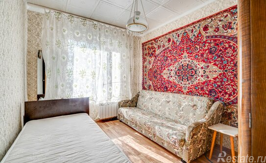 Продажа 2-комн квартиры на вторичном рынке Зюзинская улица,  д. 8