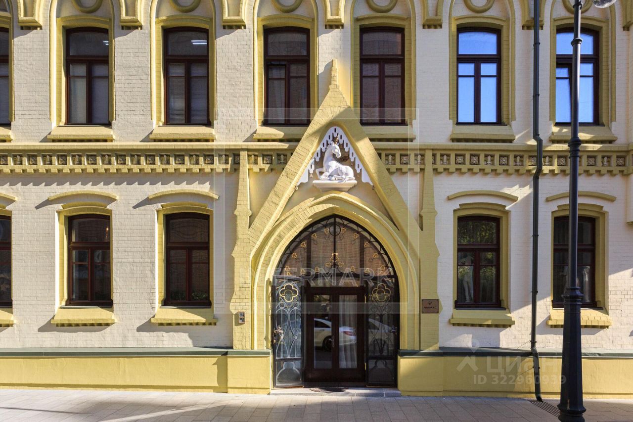 Продажа 5-комн квартиры на вторичном рынке Нащокинский переулок, 8