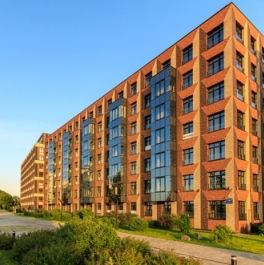 Продажа 4-комн квартиры на вторичном рынке Петровский пр-кт,  д. 9