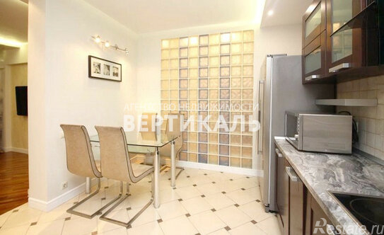 Продажа 4-комн квартиры на вторичном рынке Давыдковская улица,  д. 16