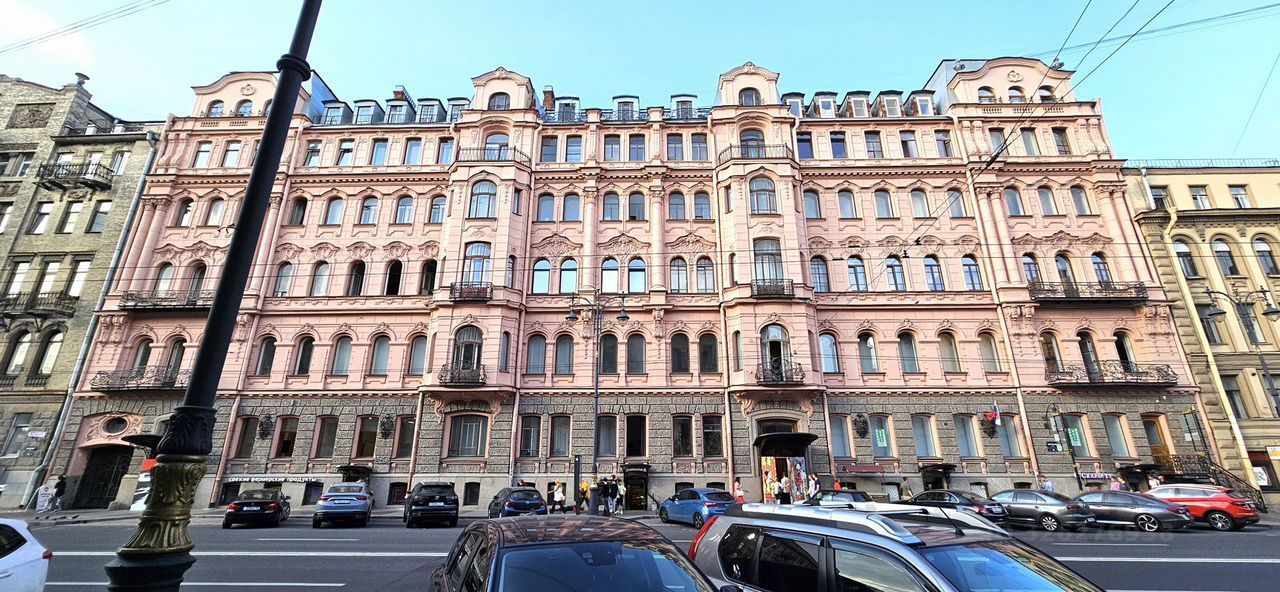 Продажа 6-комн квартиры на вторичном рынке Кирочная улица, 24