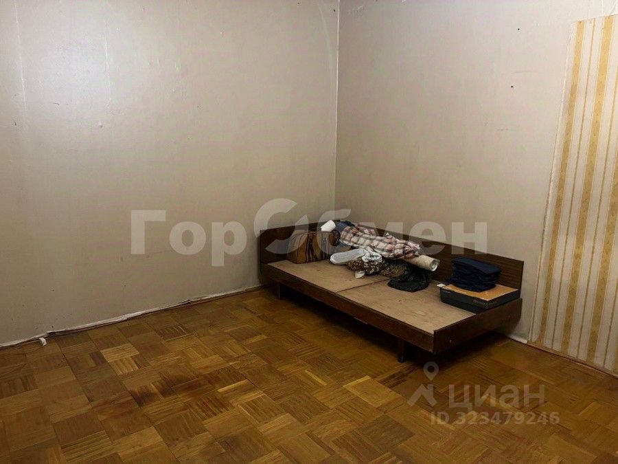 Продажа 1-комн квартиры на вторичном рынке Изумрудная улица, 9