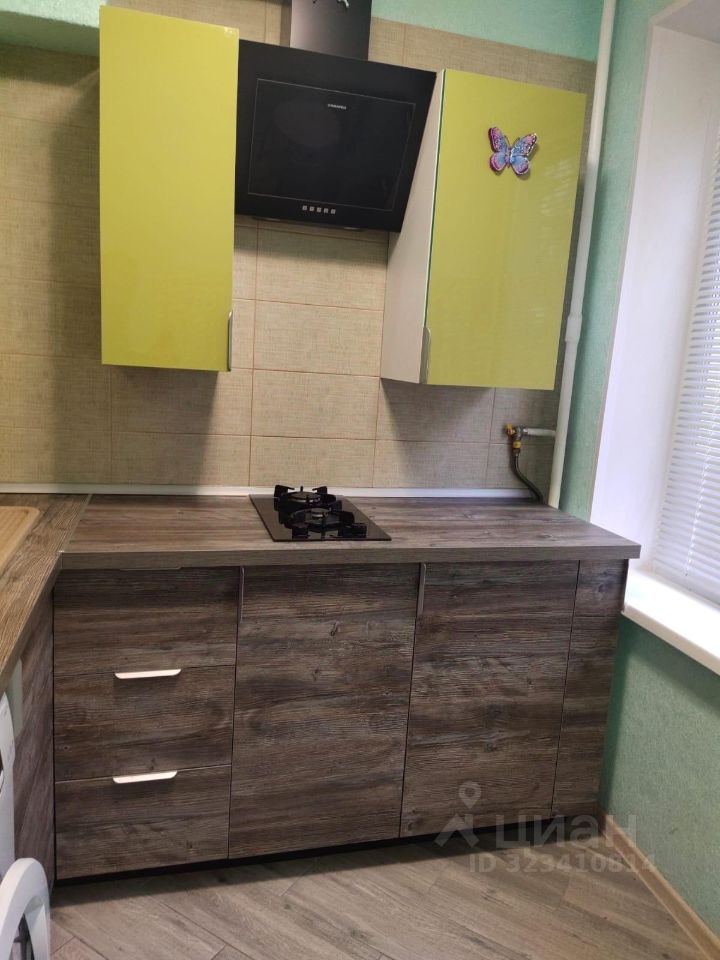 Продажа 3-комн квартиры на вторичном рынке Оренбургская улица, 22