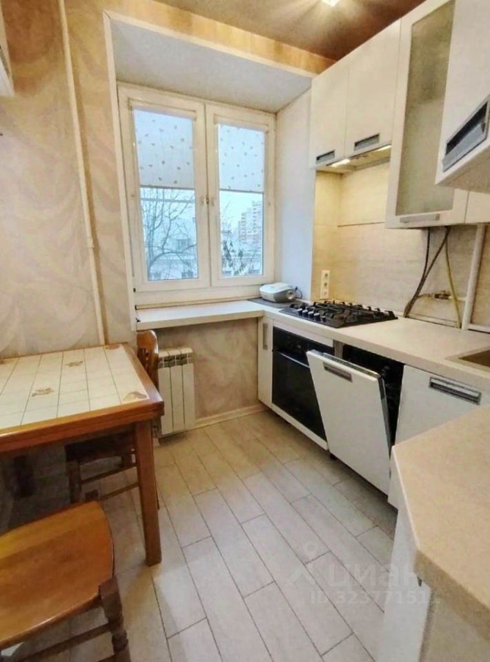 Аренда 2-комн квартиры на вторичном рынке Химки, Пролетарская улица, 25