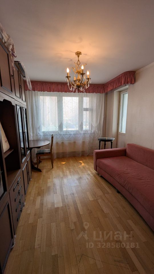 Продажа 2-комн квартиры на вторичном рынке Рабочая улица, 16