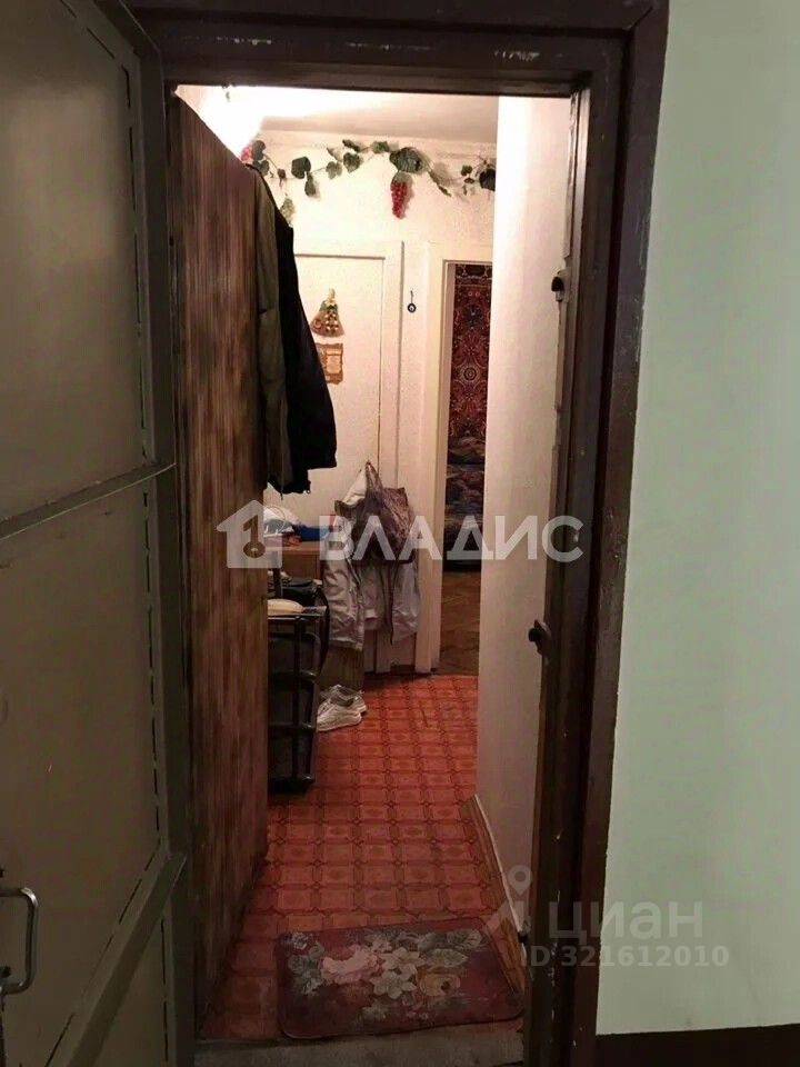 Продажа 2-комн квартиры на вторичном рынке Светлановский проспект, 9