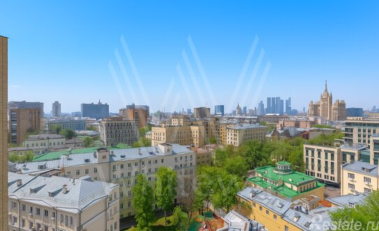 Продажа 2-комн квартиры на вторичном рынке улица Спиридоновка,  д. 12