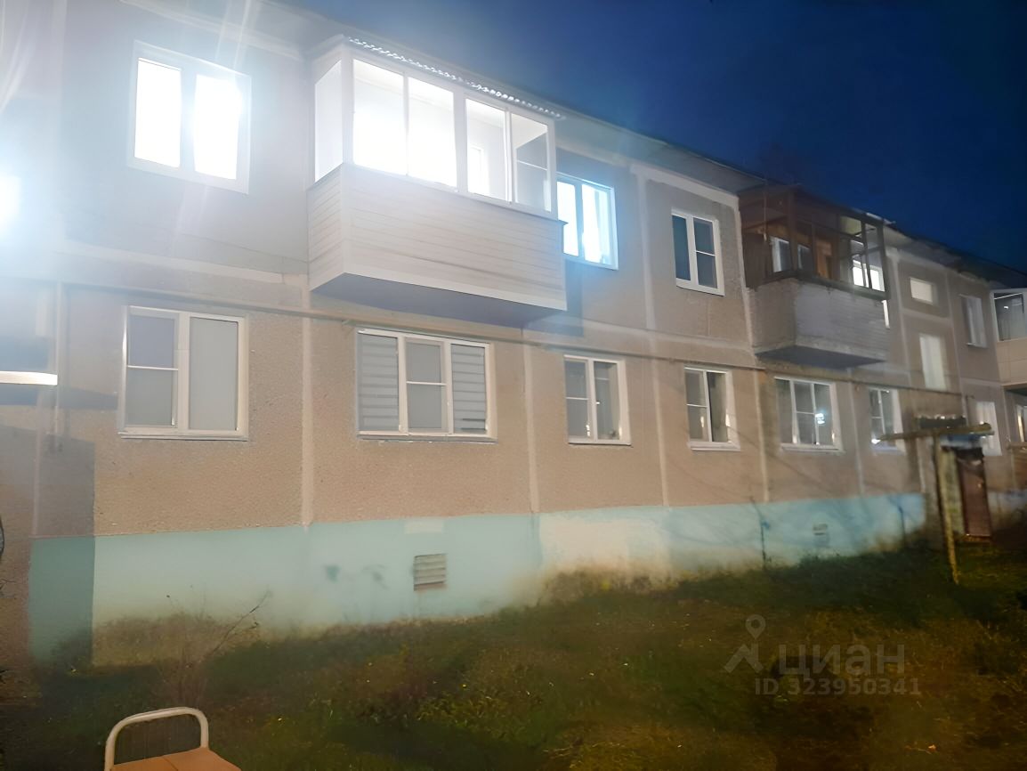 Продажа 2-комн квартиры на вторичном рынке с. Акатьево, улица Новая, 10