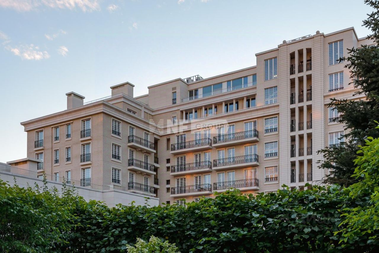 Продажа 3-комн квартиры на вторичном рынке улица Ефремова, 19к4