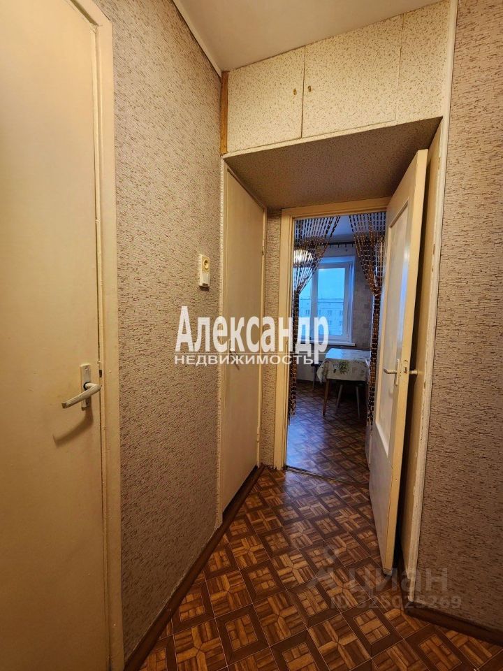 Продажа 1-комн квартиры на вторичном рынке Кириши, проспект Ленина, 37