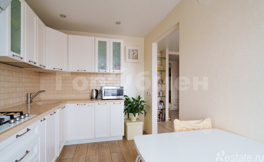 Продажа 3-комн квартиры на вторичном рынке бульвар Матроса Железняка,  д. 21