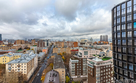 Продажа 4-комн квартиры на вторичном рынке Дружинниковская улица,  д. 15