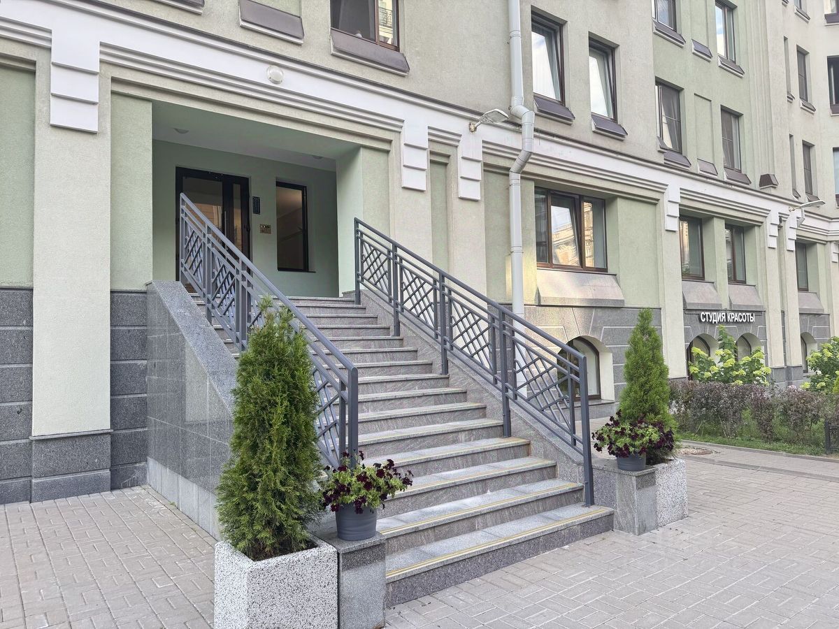 Продажа 3-комн квартиры на вторичном рынке Офицерский переулок, 8с2