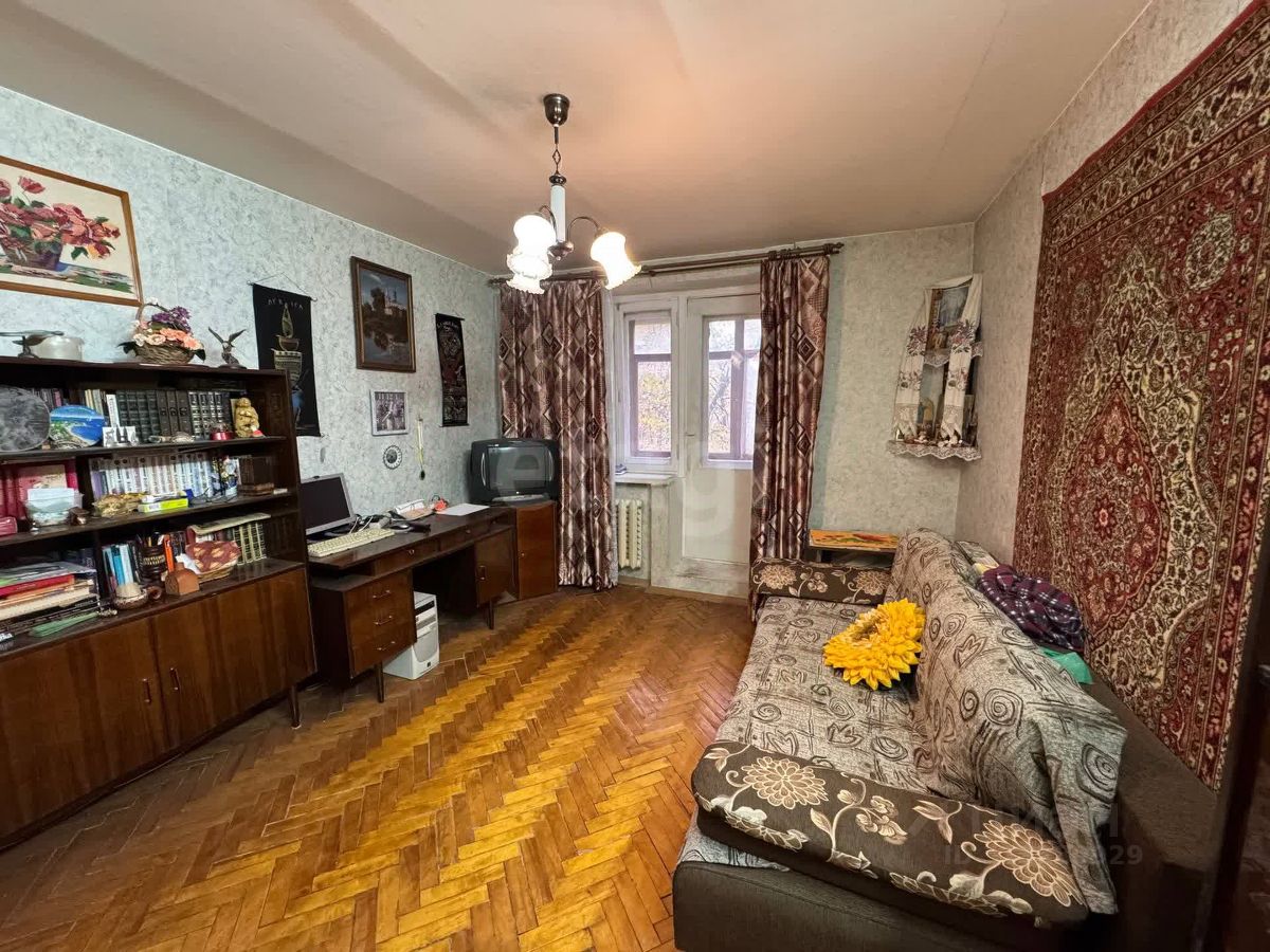 Продажа 2-комн квартиры на вторичном рынке Тайнинская улица, 16К2