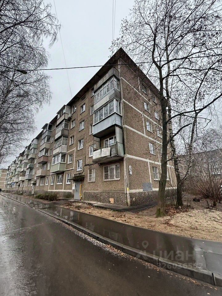 Продажа 2-комн квартиры на вторичном рынке 2-й мкр,  д. 40