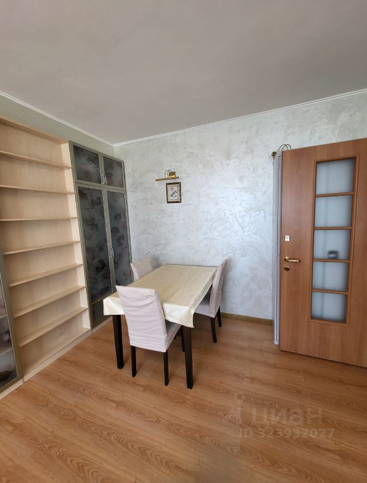 Продажа 2-комн квартиры на вторичном рынке улица Новый Арбат, 16