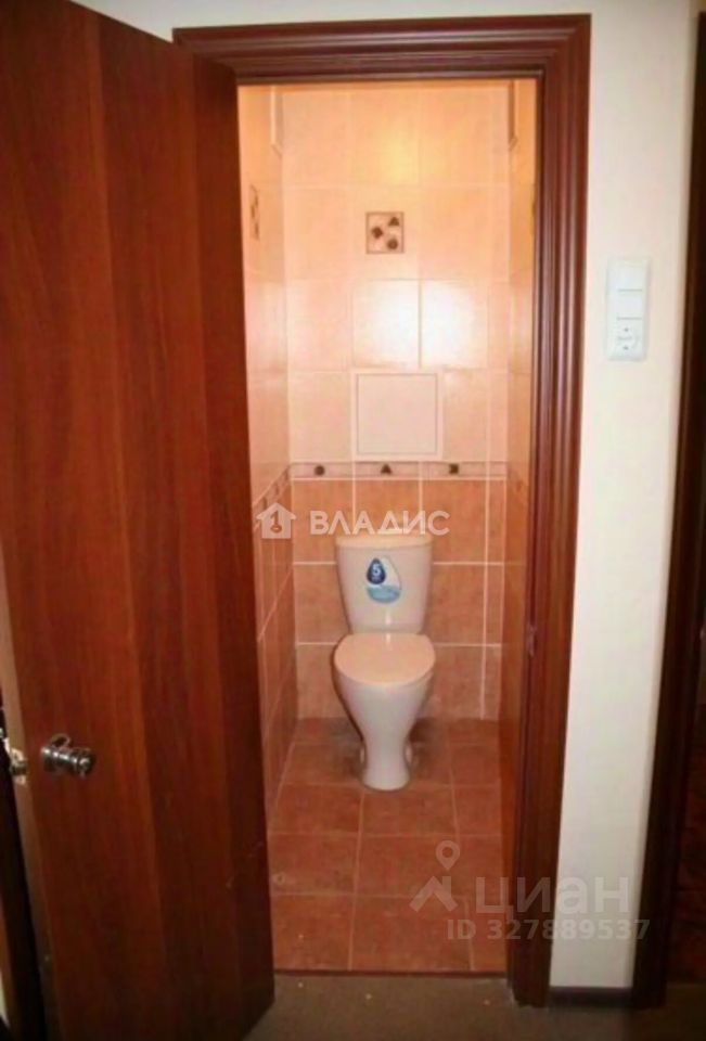 Продажа 1-комн квартиры на вторичном рынке Лесной пгт, улица Советская, 3Вк1