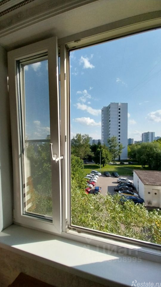 Аренда 2-комн квартиры на вторичном рынке Белозерская улица,  д. 17А