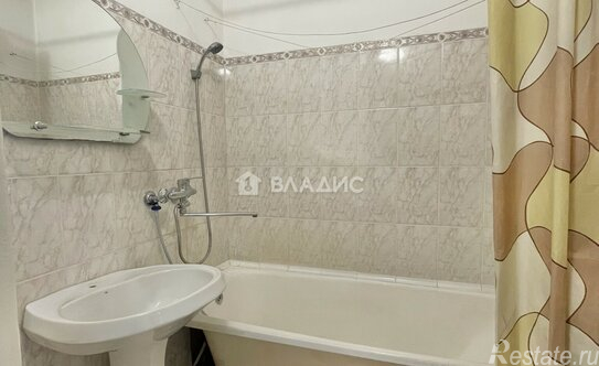 Продажа 1-комн квартиры на вторичном рынке Жуковский г, Амет-хан Султана ул,  д. 11