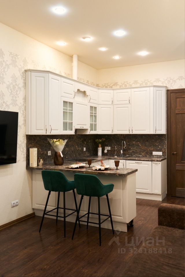 Продажа 2-комн квартиры на вторичном рынке переулок Басков, 24