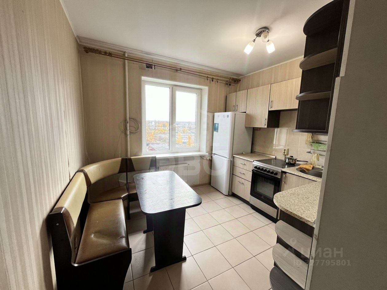 Аренда 2-комн квартиры на вторичном рынке Горелово тер., улица Коммунаров, 120