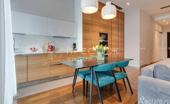 Продажа 3-комн квартиры на вторичном рынке ул Ефремова,  д. 10,  к. 4/4 стр 1