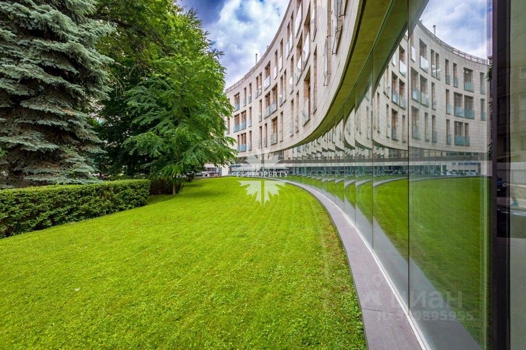 Аренда 3-комн квартиры на вторичном рынке Молочный переулок, 1