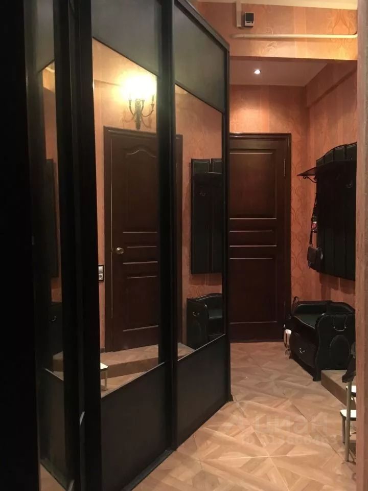 Продажа 5-комн квартиры на вторичном рынке Кронверкский проспект, 23