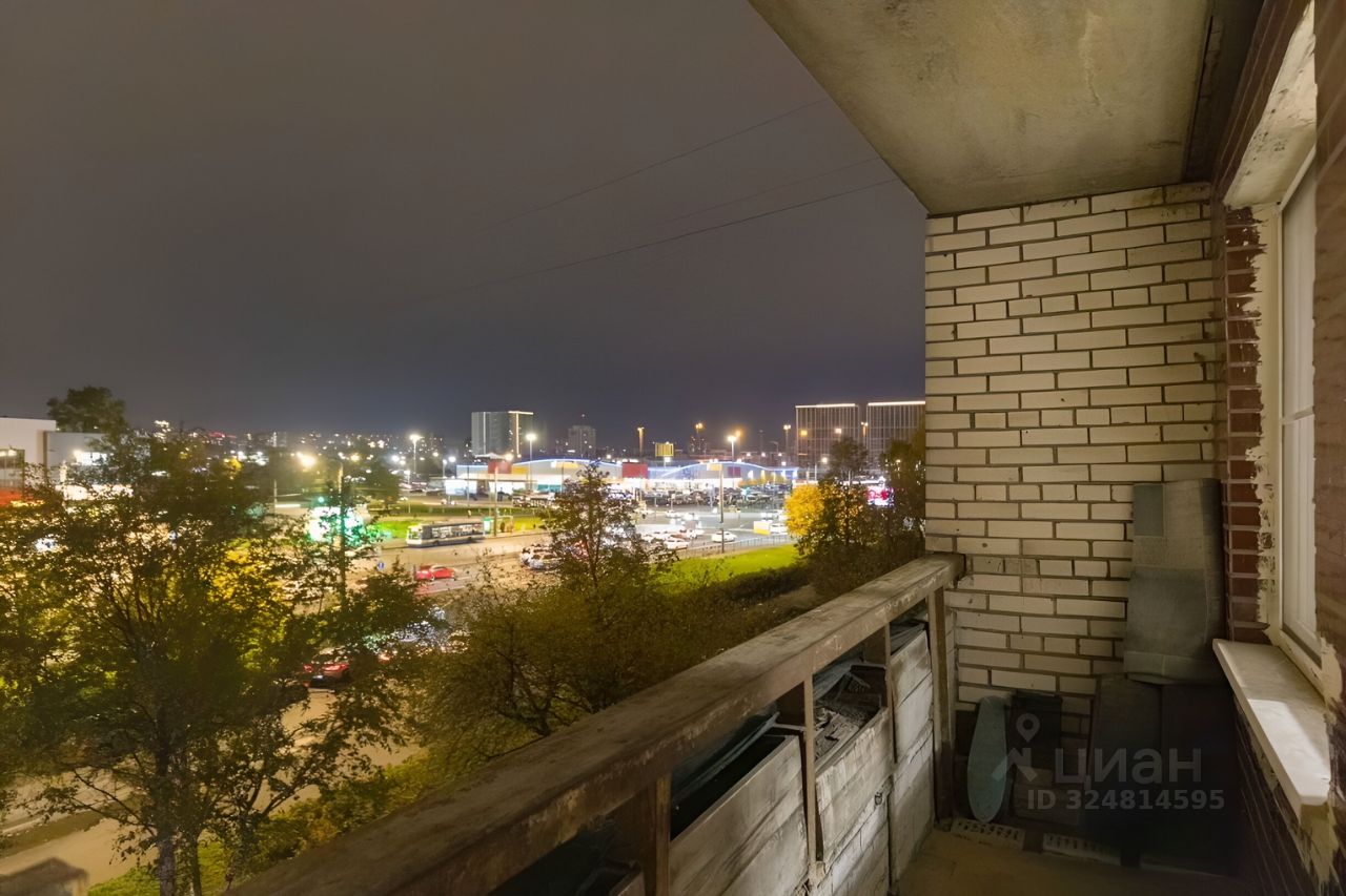 Продажа 4-комн квартиры на вторичном рынке улица Типанова, 29