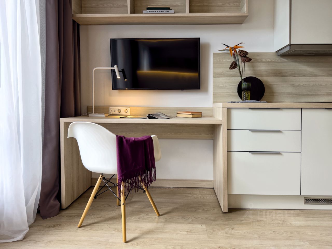 Продажа студии Социалистическая улица, 21