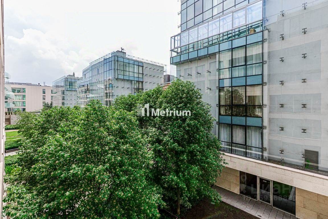 Продажа 4-комн квартиры на вторичном рынке переулок Коробейников, 1