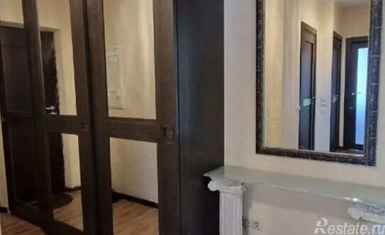 Аренда 2-комн квартиры на вторичном рынке Осенняя улица,  д. 18