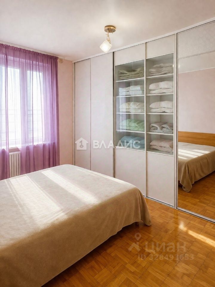 Продажа 3-комн квартиры на вторичном рынке 2-я Черногрязская улица, 7К2
