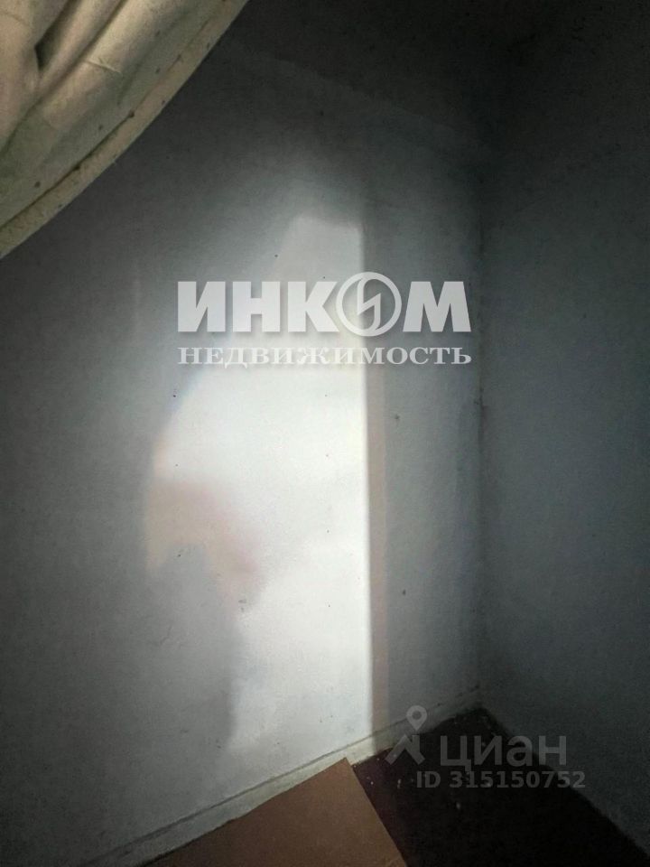 Продажа 2-комн квартиры на вторичном рынке Мосфильмовская улица, 39К3