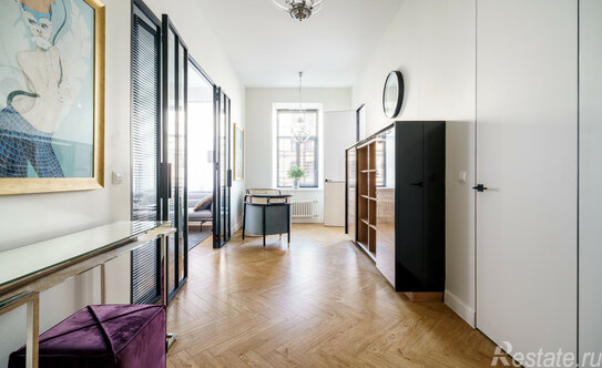 Продажа 3-комн квартиры на вторичном рынке ул Жуковского,  д. 49