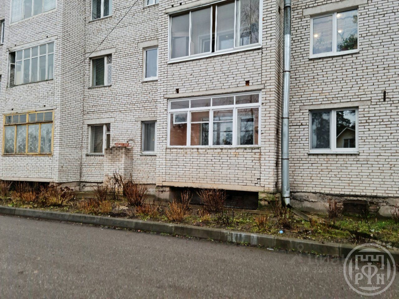 Продажа 4-комн квартиры на вторичном рынке Вырица городской поселок, улица Введенская, 19