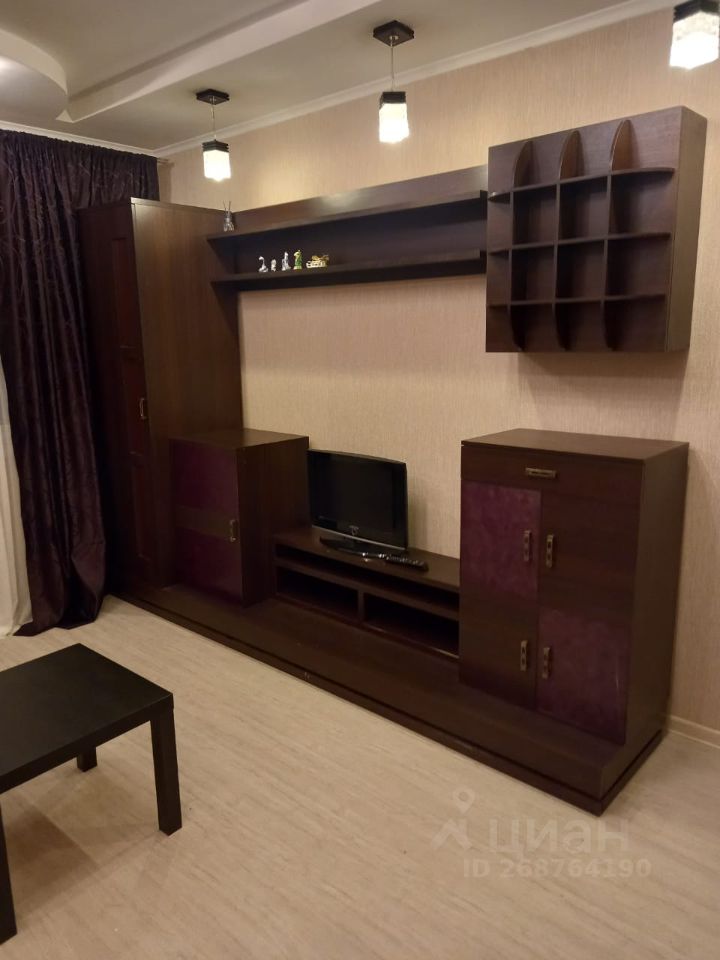 Аренда 1-комн квартиры на вторичном рынке Изюмская улица, 57