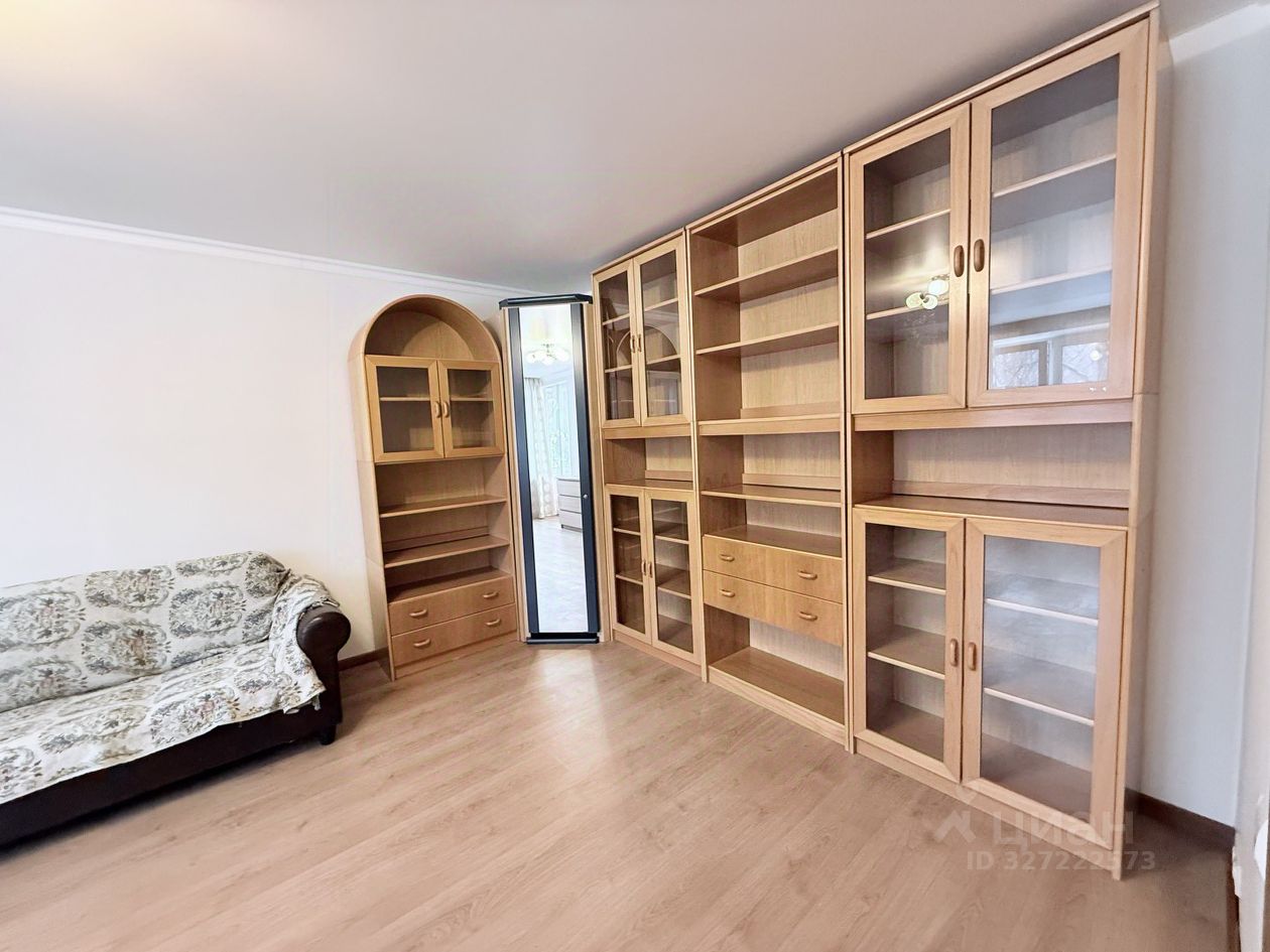 Продажа 3-комн квартиры на вторичном рынке проезд Якушкина, 6Б