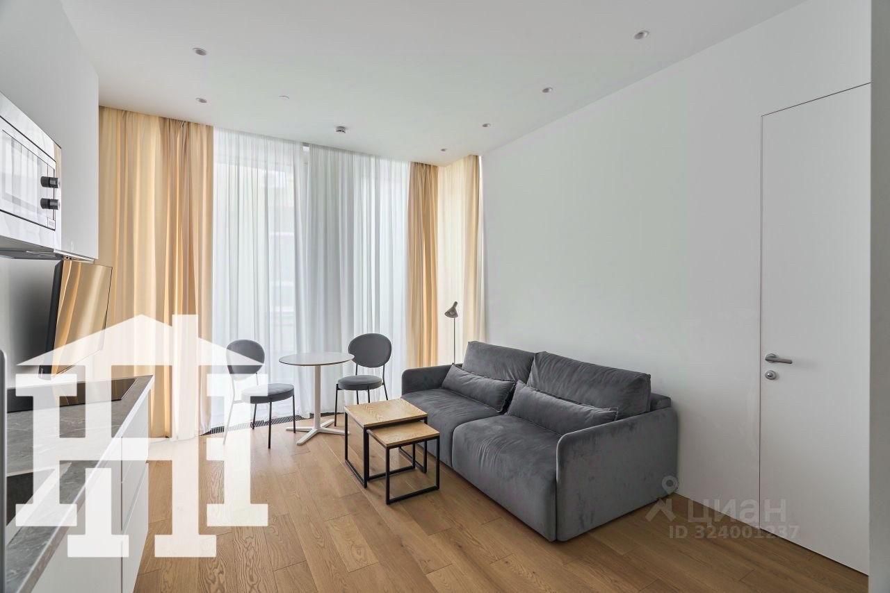 Аренда 2-комн квартиры на вторичном рынке Славянская площадь, 2/5с1