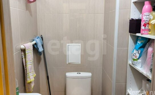 Продажа 3-комн квартиры на вторичном рынке Кудрово, ул Венская,  д. 4,  к. 3