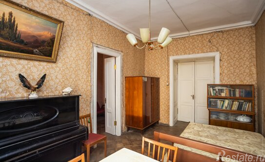 Продажа 4-комн квартиры на вторичном рынке Реки Мойки наб,  д. 82