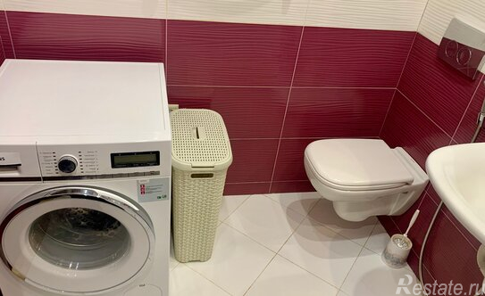 Продажа 3-комн квартиры на вторичном рынке Заря, Молодёжная улица,  д. 19